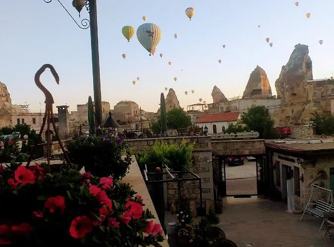 구지데 케이브 호텔 2*